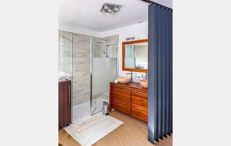 Chambre d’hôte pour 2 personnes, avec piscine ainsi que jardin et vue à Valensole - 2