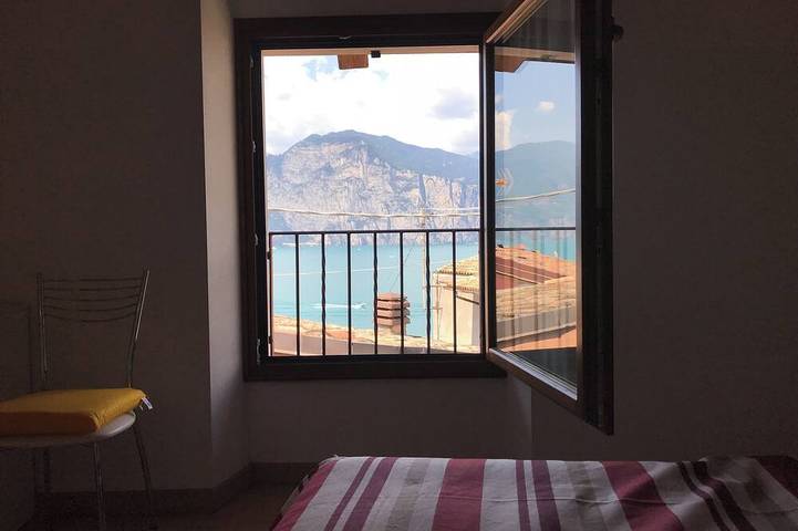 Ganze Wohnung, Judith Haus, Casa Giuditta - Appartamento nel centro storico di Cassone in Cassone di Malcesine, Malcesine