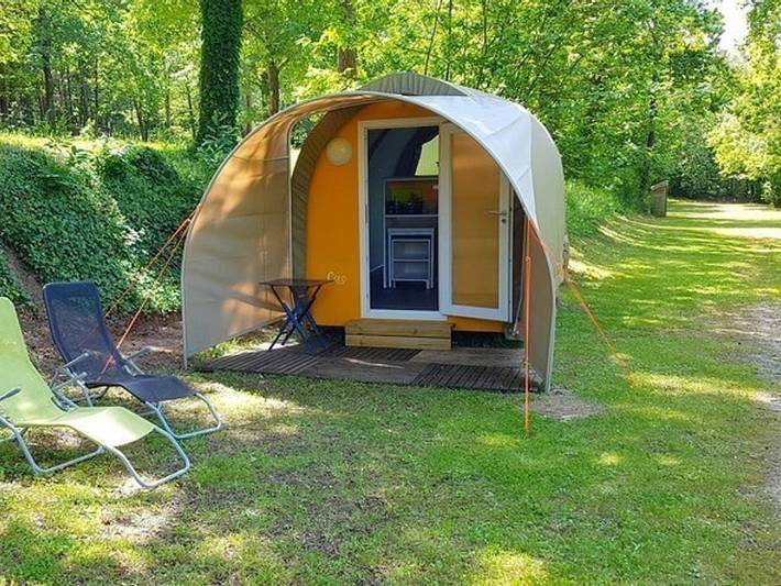 Tente pour 2 personnes, avec bassin pour enfant en Gironde - 2
