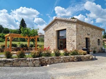 Gîte pour 6 personnes, avec jardin et terrasse à Lachapelle-sous-Aubenas
