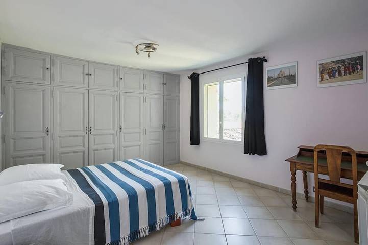 Location de vacances pour 10 personnes, avec jardin à La Tour-d'Aigues - 2