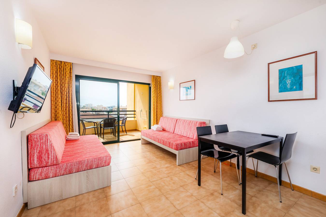 Casa de vacaciones 'Apto Con Terraza 203' con piscina compartida y aire acondicionado in Cala Millor, Son Servera