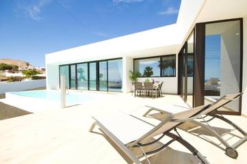 Casa rural para 6 personas, con vistas además de jardín y piscina en San Bartolomé