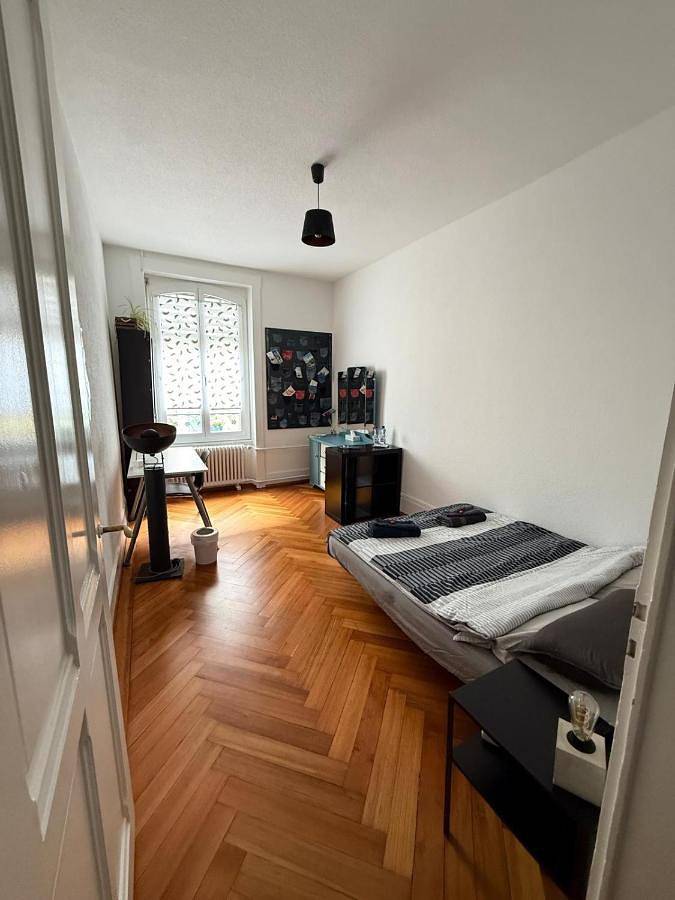 Ferienwohnung für 2 Personen, mit Seeblick und Ausblick in Lausanne
