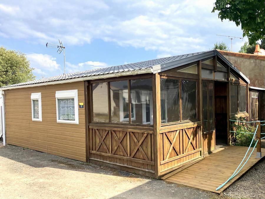Camping maeva Club Les Dinosaures - Chalet 4 personnes - Chalet Pmr Cosy 2ch in Talmont-Saint-Hilaire, Vendée
