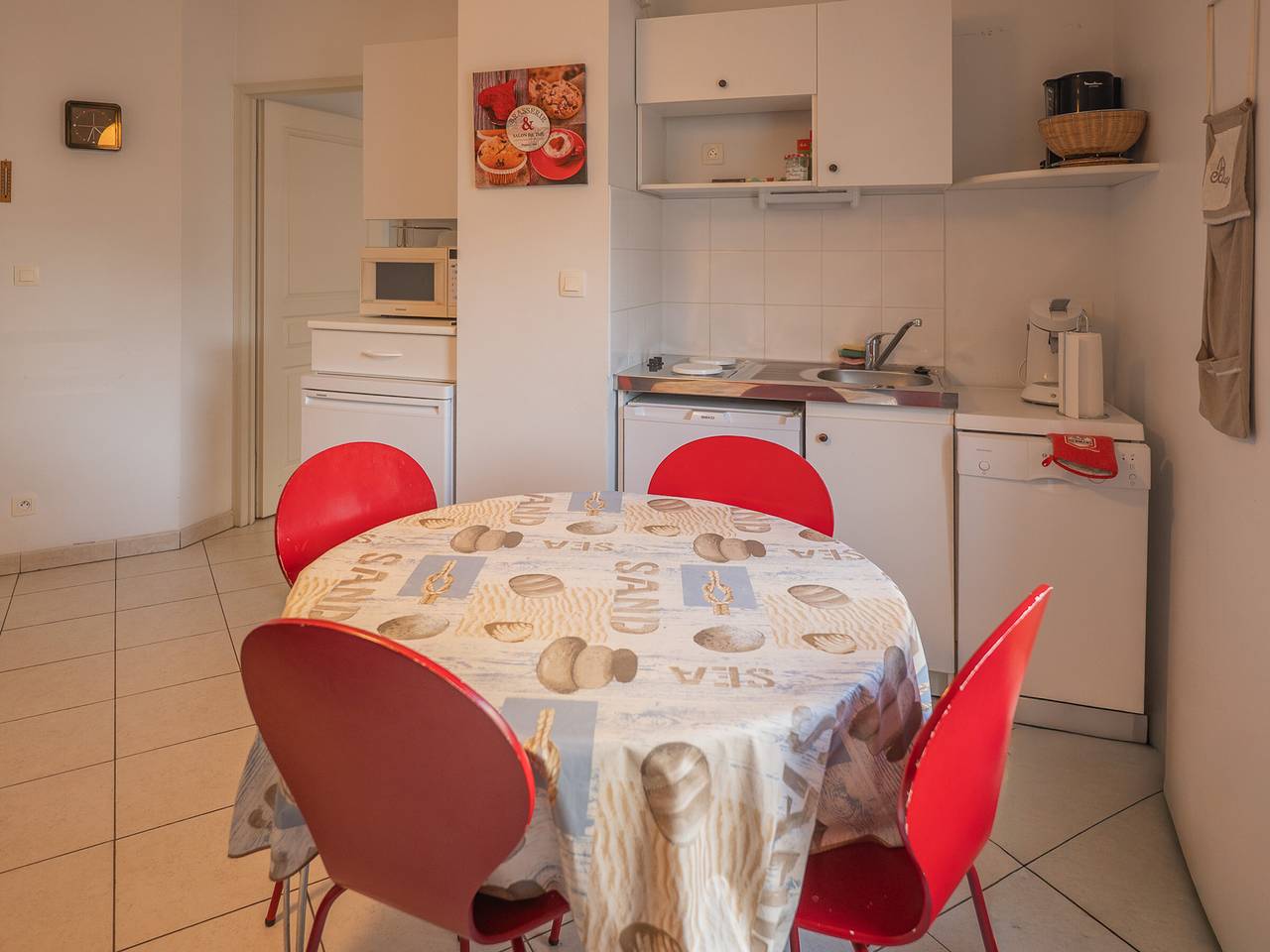 Ganze Wohnung, 1-Zimmer Wohnung, Nähe Strand (1 km), Stadtzentrum und Bahnhof, idealer Standort in Les Sables-d'Olonne, Vendée