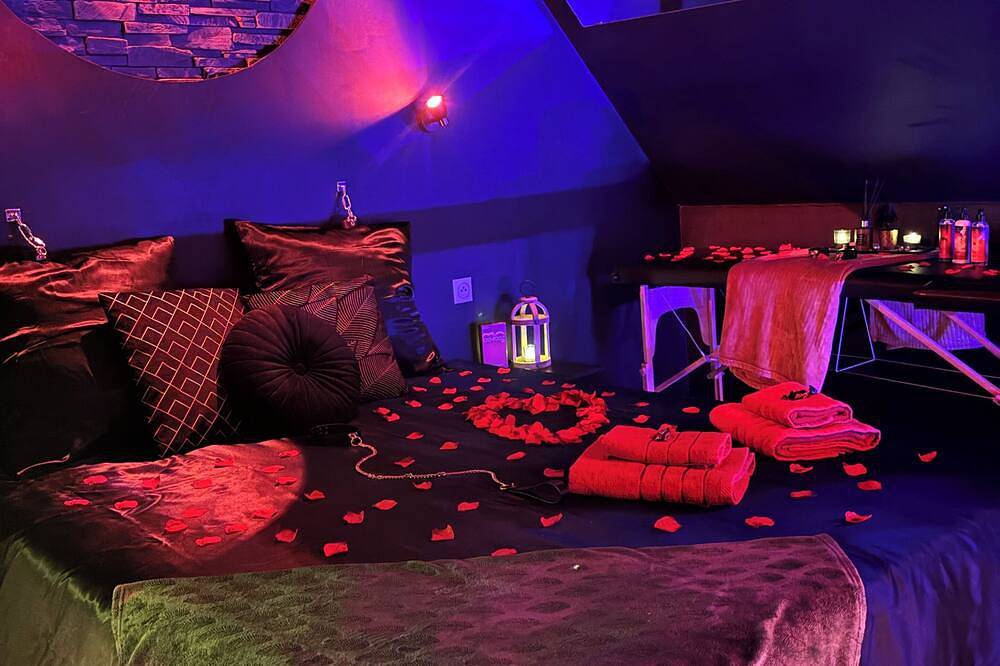 La Sainteny Touch - Erotic Room in Sainteny, Côte de la Déroute