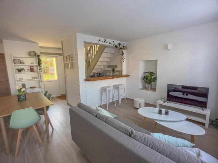 Location de vacances pour 6 personnes, avec terrasse et jardin à Faremoutiers