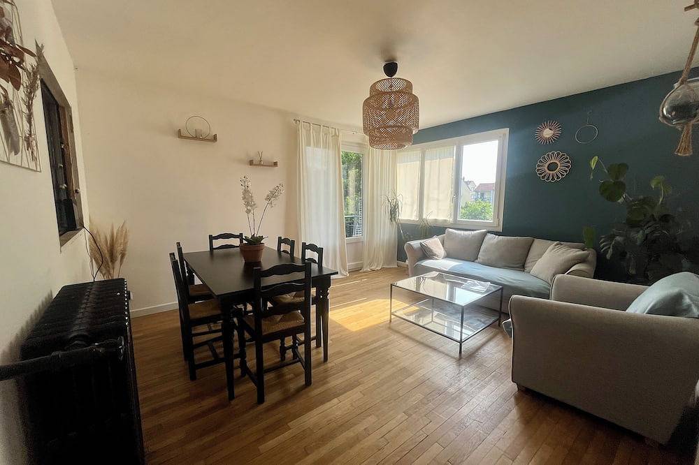 Entire apartment, T4 Boulevard Vigenal - Dabnb in Limoges, Limoges region