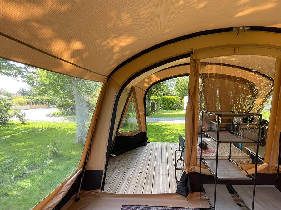 Flower Camping Saint-Martin - Tienda de campaña 4 personas - Tienda amueblada 23m² - 3 habitaciones - sin sanitarios - Toldo 11m² - Azotea in Sorèze, Lauragais