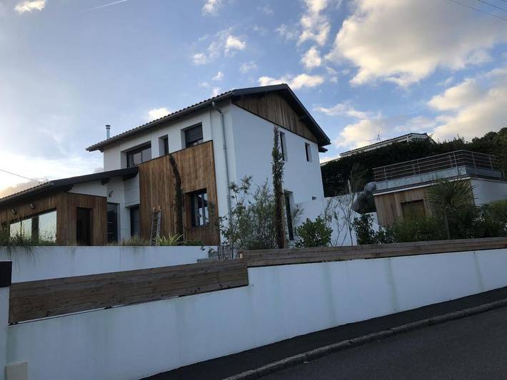 Gîte pour 4 personnes, avec terrasse ainsi que vue et jardin dans Golf de Chiberta