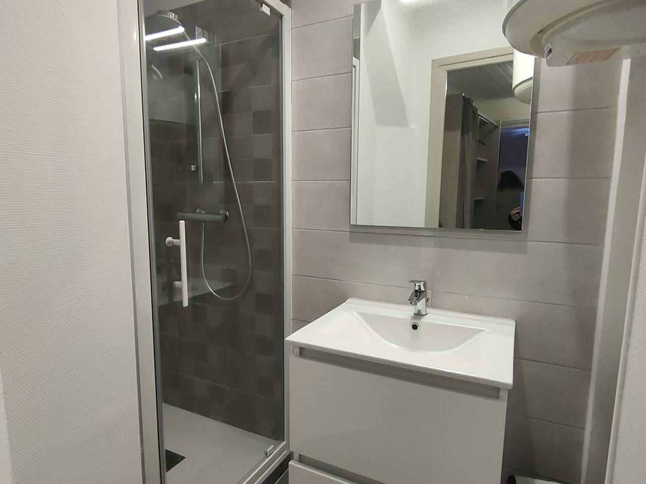 Entire apartment, 3-room apartment, Cauterets center, near thermal baths in Cauterets, Pyrenees National Park