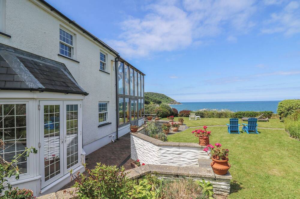 Pen Y Graig, luxury holiday cottage, with open fire in Aberporth in Aberporth, Cardigan Bay