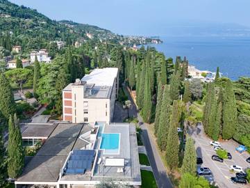 Ferienwohnung für 6 Personen, mit Balkon und Pool in Gardone Riviera