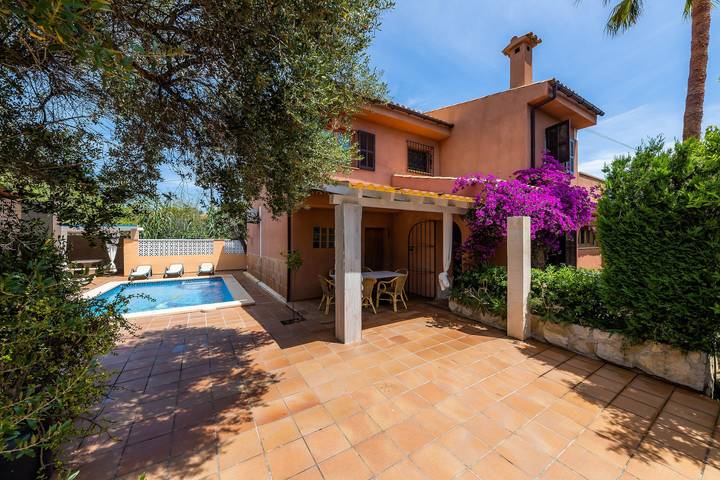 Ferienhaus für 7 Personen, mit Balkon und Garten in Son Moll