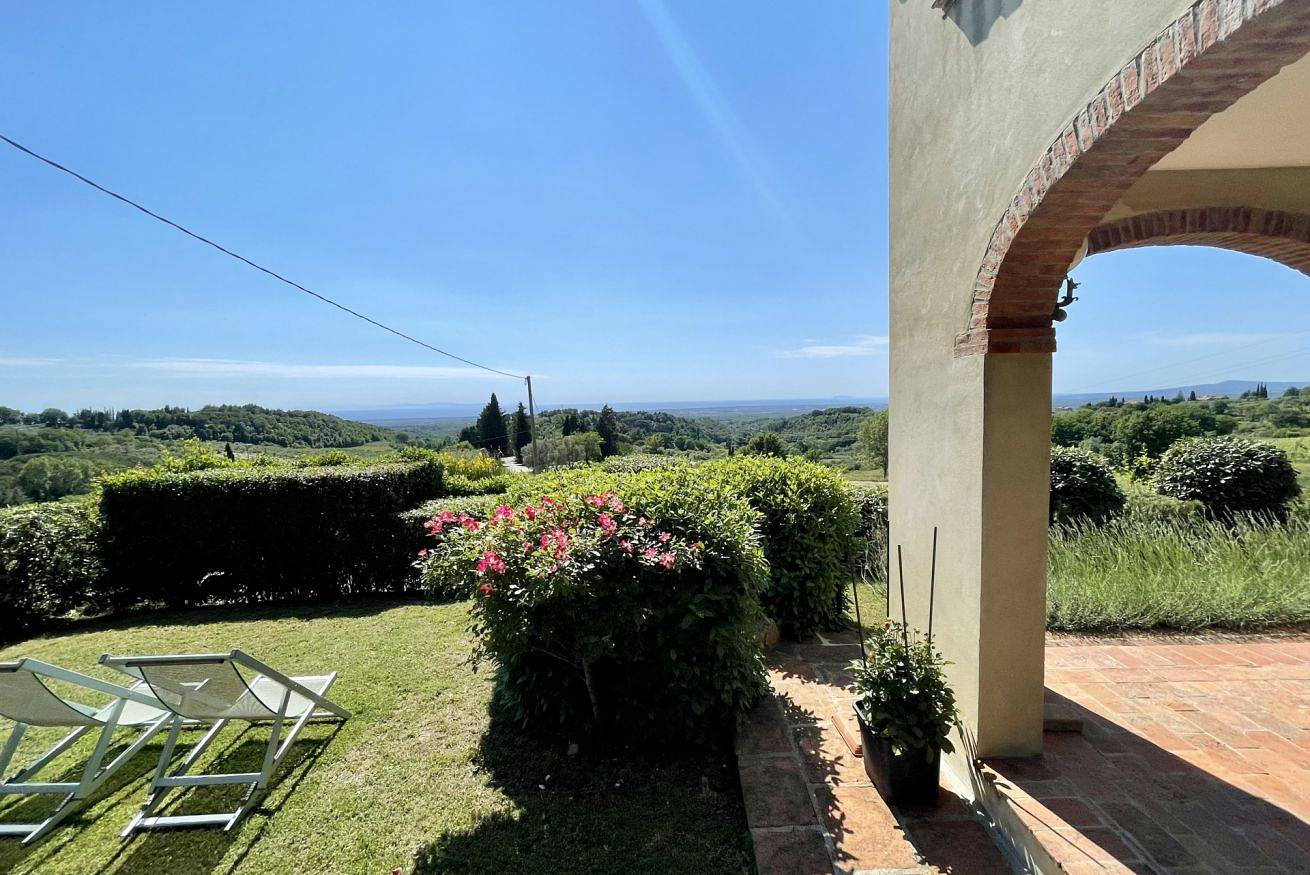 Ganze Wohnung, Podere Morena privater Terrasse mit Meerblick Wohnung Gregor in Guardistallo, Etruskische Küste