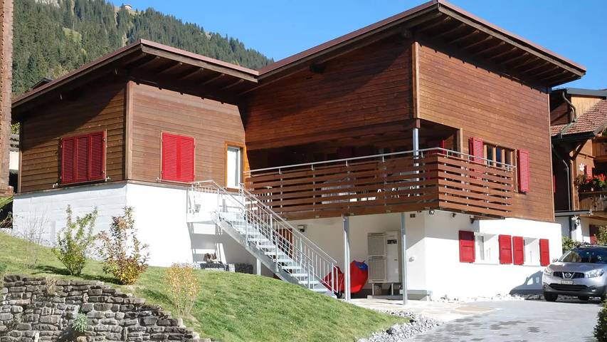 Hütte für 8 Personen, mit Balkon in Adelboden