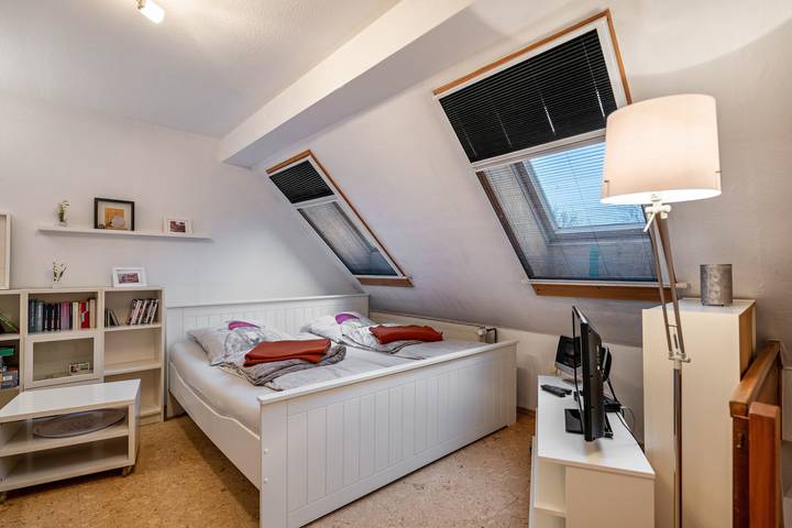 Ganze Wohnung, Ferienwohnung 'Lila' mit Gemeinschaftsgarten und eigenem Strandkorb in Nordstrand (Gemeinde), Nordstrand