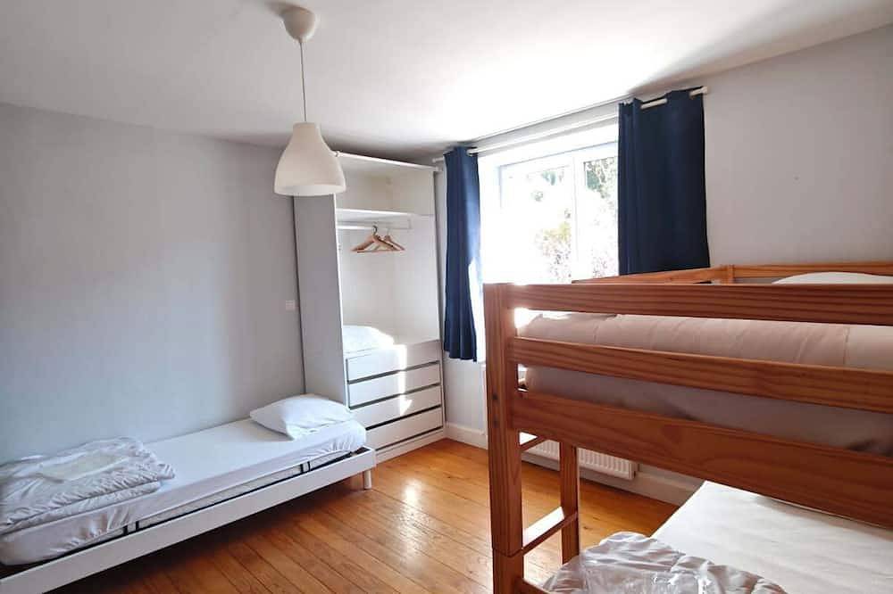 Gite Des Flocons A La Bresse, Sauna Et Baignoire Jacuzzi in La Bresse, Parc naturel régional des Ballons des Vosges