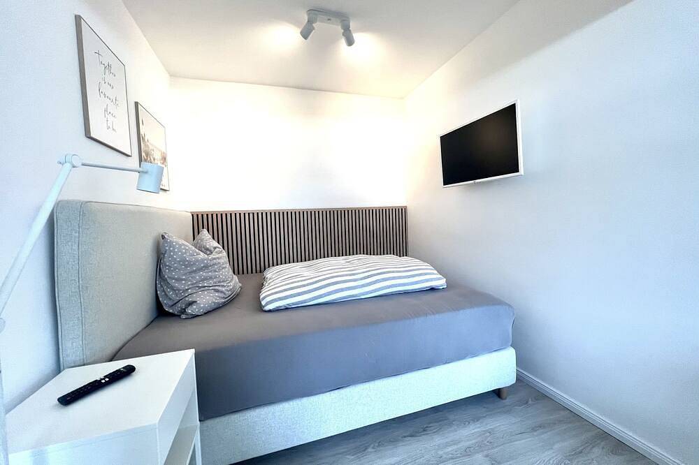 Ganze Wohnung, Neu! Erstbezug! Vollsanierte Fewo mit Blick auf die Flensburger Förde in Wassersleben, Harrislee