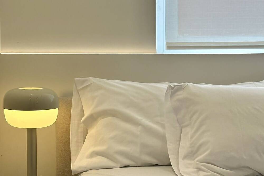 Entire apartment, New Luxury Apartment Madrid Feria 110 in Madrid, Madrid Province