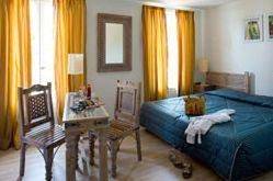 Budget Double Room in Beaulieu-sur-Dordogne, Région de Brive-la-Gaillarde