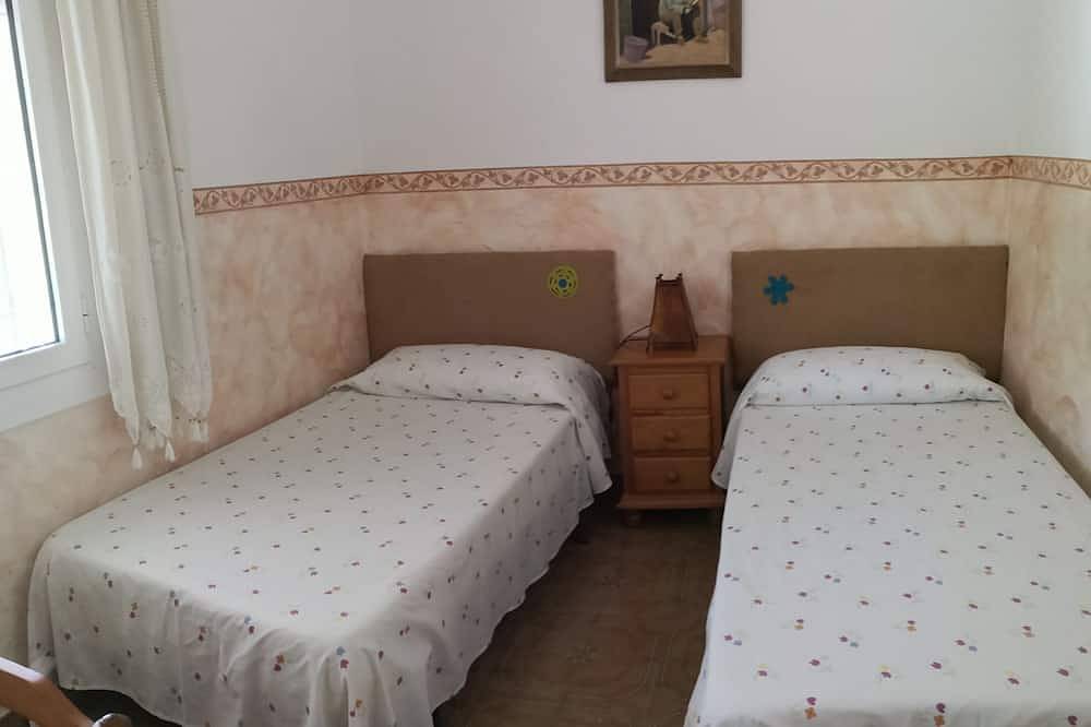 Ruhiges Haus, Garten, Riesiger Strand 350m, Angeln (Meer, Fluss, Boot) / Riomar in Riumar, Delta de l'Ebre