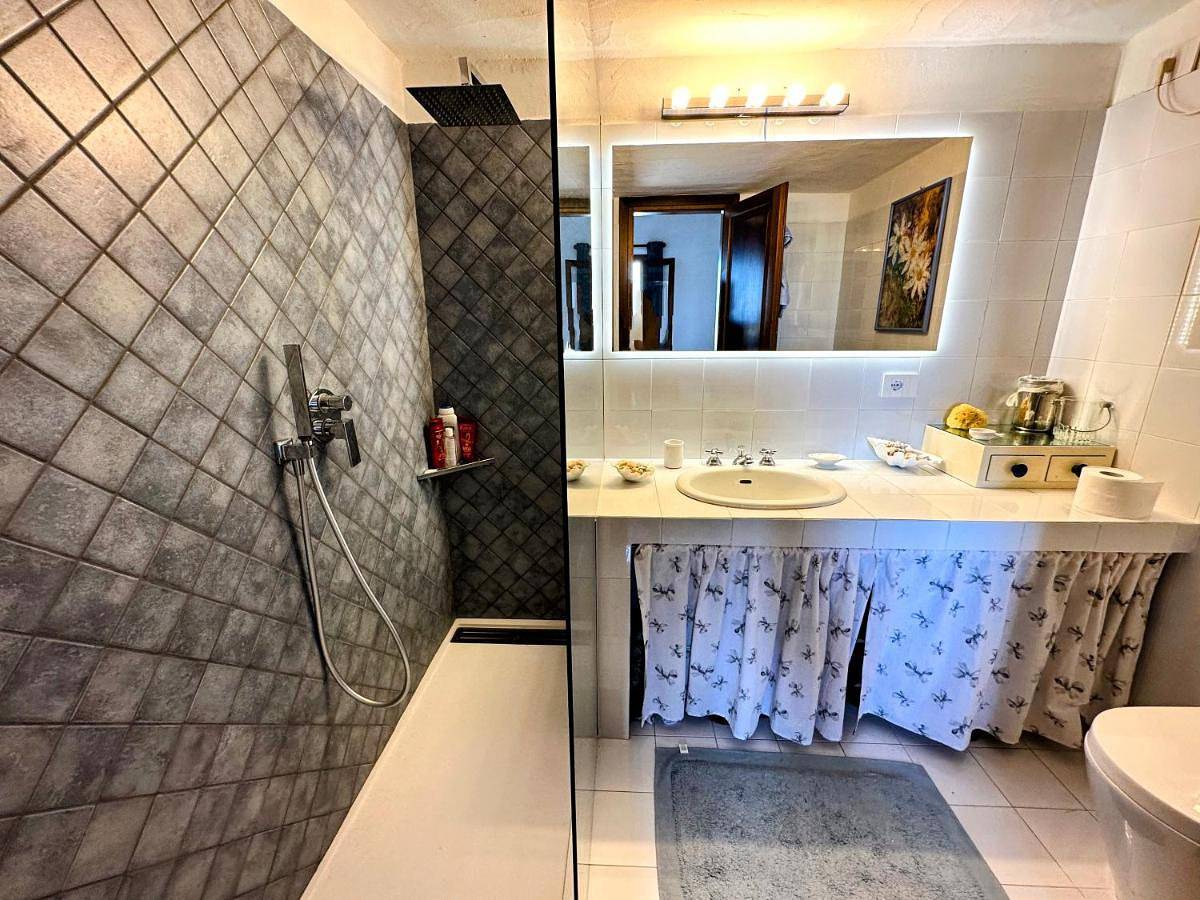 Ganze Wohnung, Pearl Home - Sea View and 10 min from La Cinta and Lu Impostu Beach in Puntaldia, San Teodoro