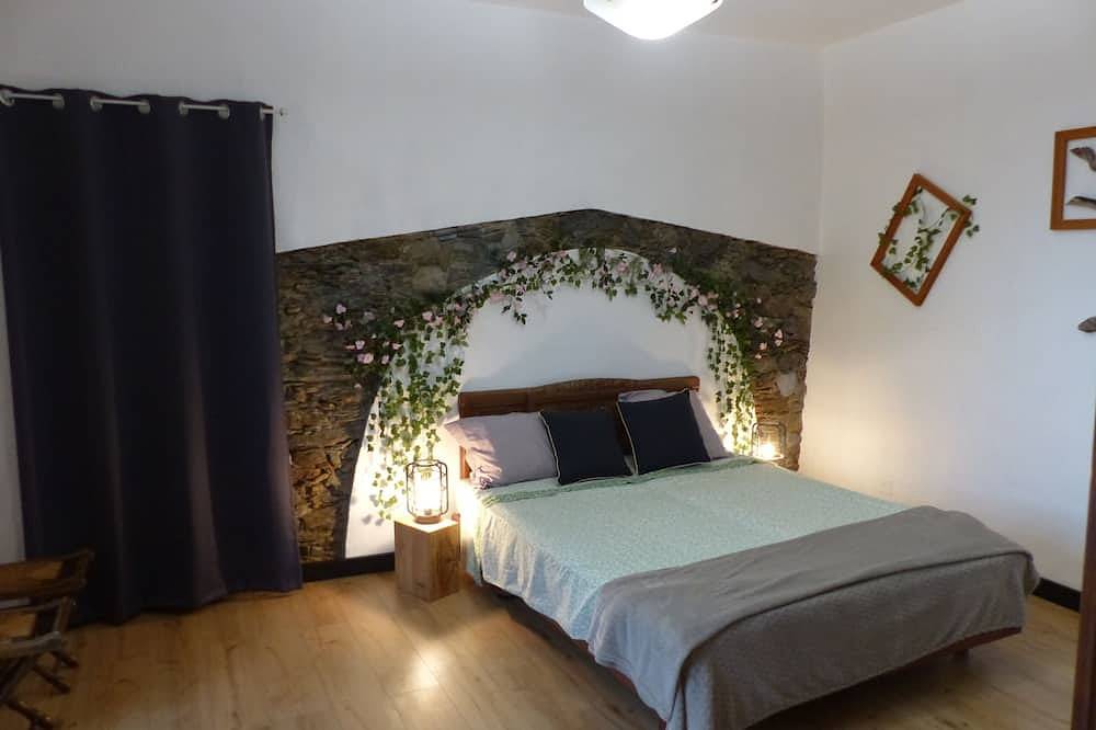 Apartamento entero, Entre mer et Montagne,au Coeur de Cervione,appartement Entièrement Rénové in Cervione, Región de Corte
