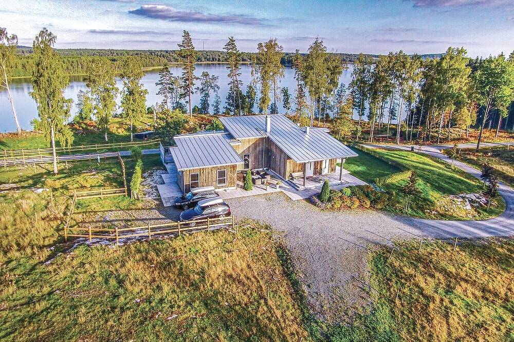 Splendida casa con 4 camere da letto a. in Linnesjon