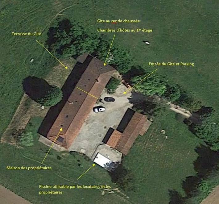 Location de vacances pour 10 personnes, avec vue ainsi que jardin et piscine à Saint-Amour - 3