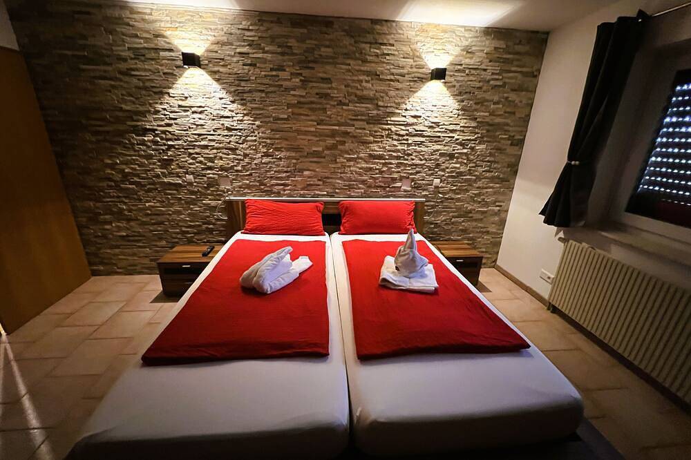 Ganze Wohnung, Panorama-Wohnung-im-Grünem in Allensbach, Untersee