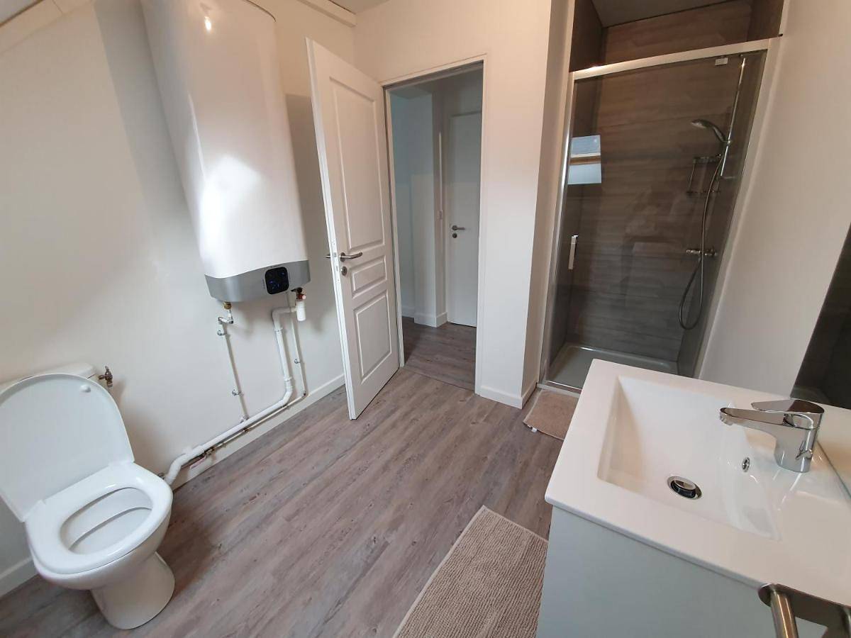 Appartement entier, One-Bedroom Apartment in Vireux-Molhain, Parc naturel régional des Ardennes