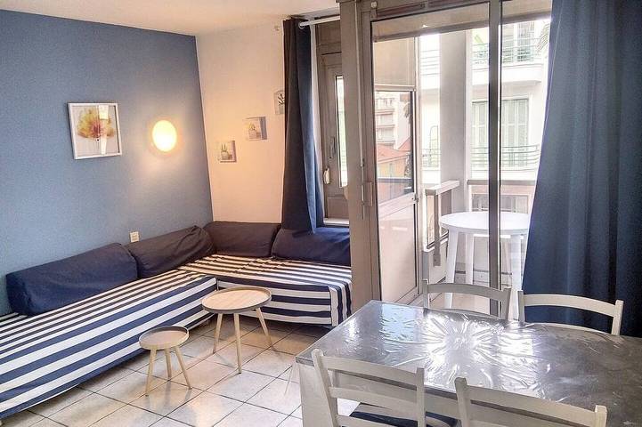 Appartement de vacances pour 4 personnes, avec balcon et jardin à Juan-les-Pins