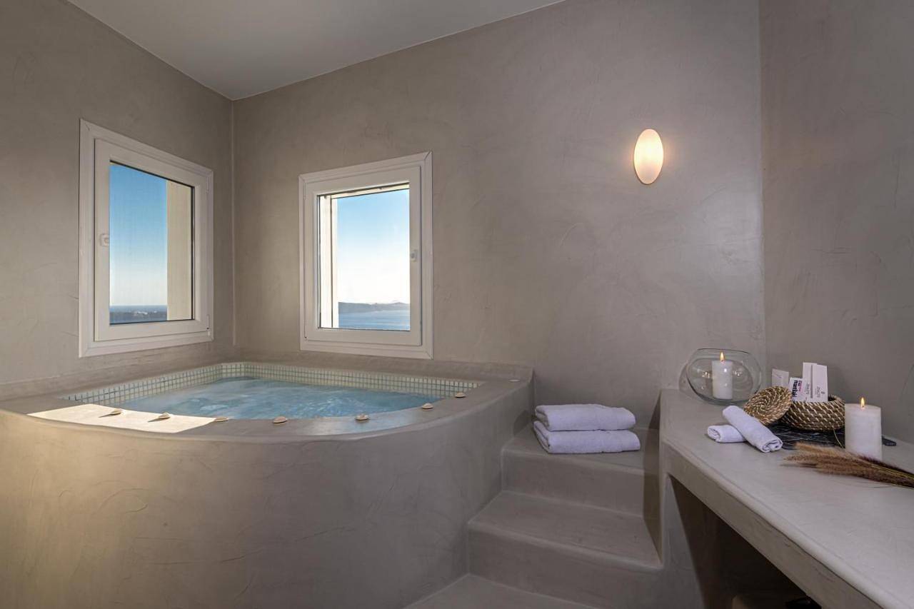 Adamant Suites in Thera, Santorin