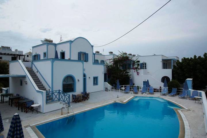 Appart’hôtel pour 2 personnes, avec Balcon et Terrasse ainsi que Jardin et Piscine