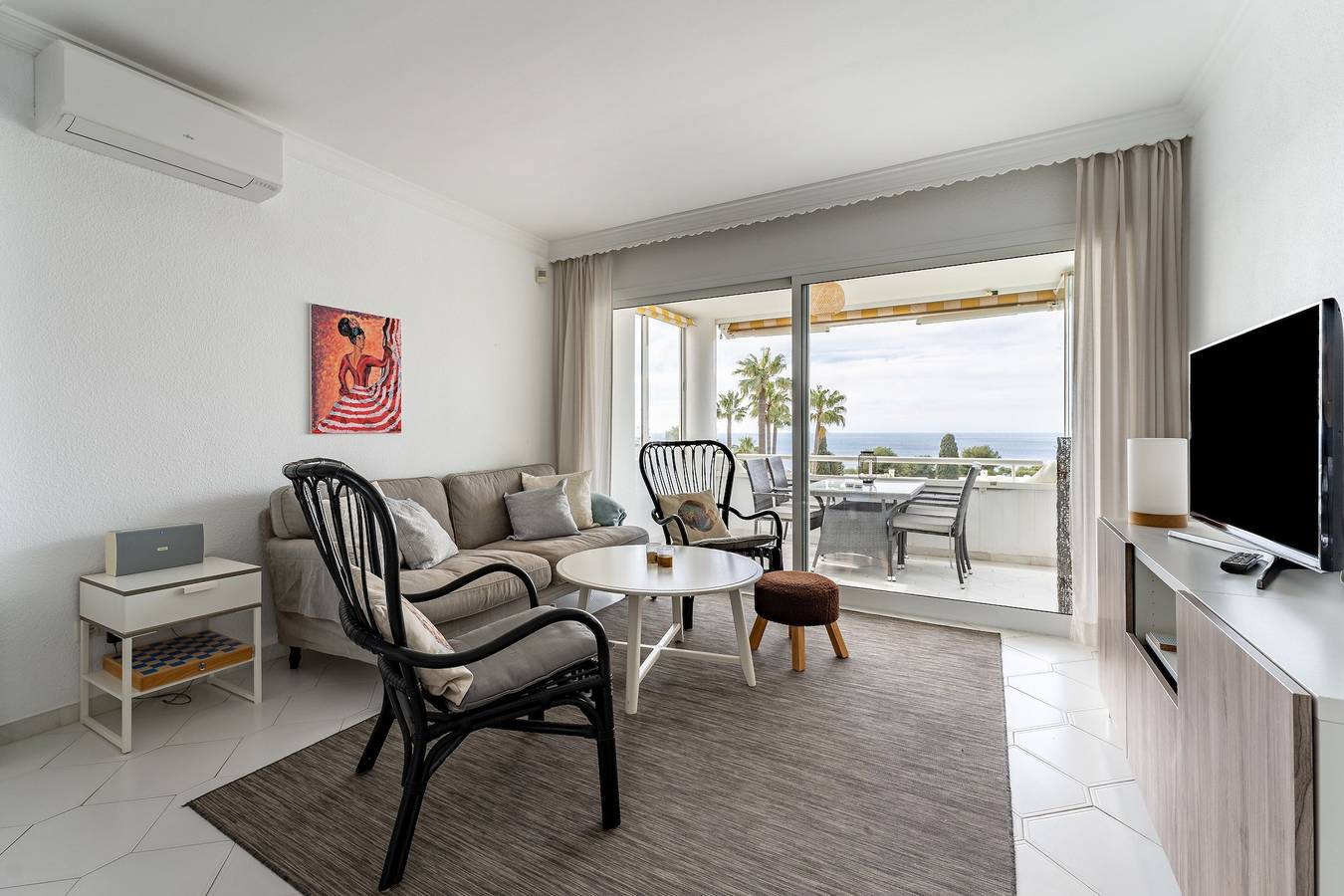 Entire apartment, Holiday Apartment 'In Miraflores' with Sea View, Pool, Tennis Court & Wi-Fi in La Cala de Mijas, Mijas