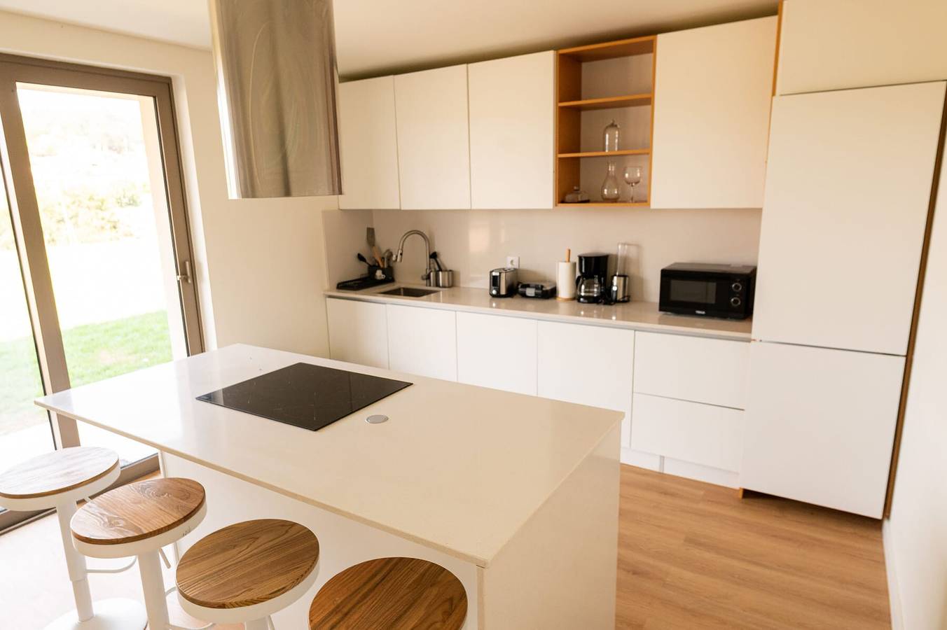 Appartamento 'Lago' con vista lago, Wi-Fi e aria condizionata in Guilhofrei, Distretto de Braga