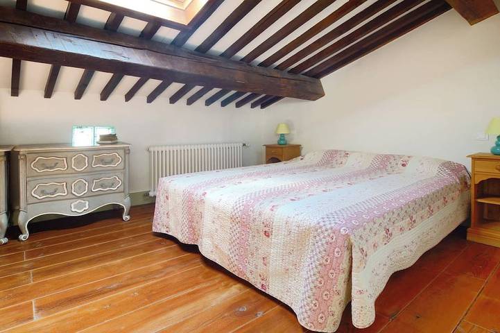 Jujube Vacation Rental – 9-person duplex with a fireplace, in the heart of the Provence vineyards in Ollières, Región Brignoles