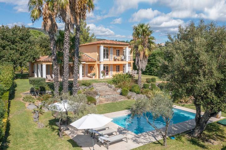 Villa pour 12 personnes, avec Balcon ainsi que Terrasse et Jardin à Grimaud