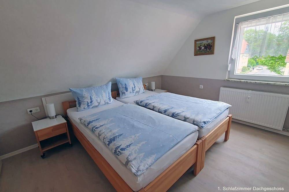 Ganze Wohnung, Stadtnahe, gemütliche Ferienwohnung 3 Zkb, 50m² in Fulda, Rhön-Hessen