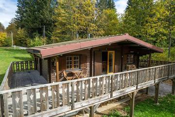 Maison de campagne pour 8 personnes, avec balcon et jardin à Champdray