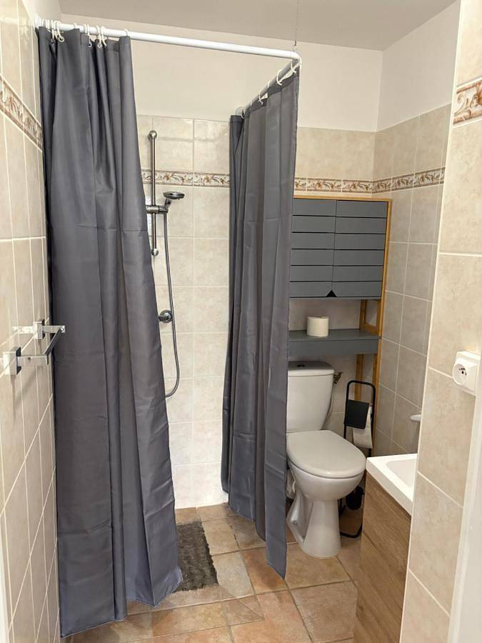 Location de vacances pour 7 personnes, avec terrasse à Nissan-lez-Enserune - 2