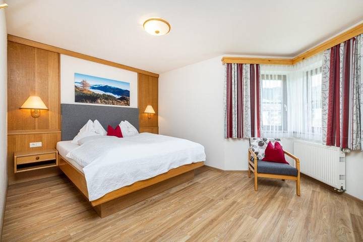 Ferienhaus für 2 Personen, mit Garten und Ausblick sowie Balkon und Sauna in Flachau - 4