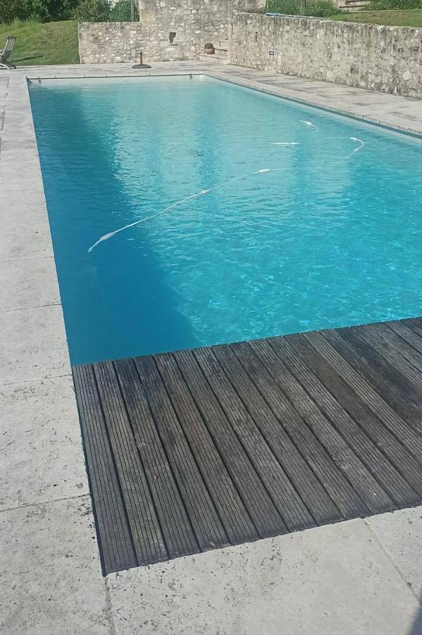 Location de vacances pour 6 personnes, avec vue ainsi que piscine et jardin à Beaugas - 2