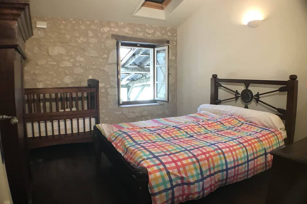 Belle villa avec piscine, privée et calme in Gers