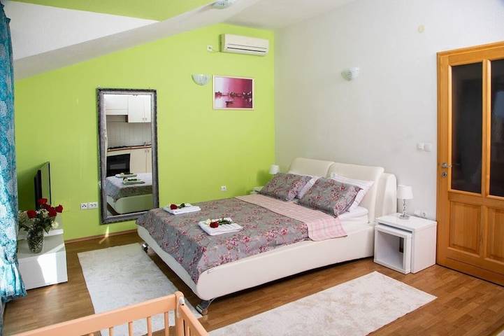 Villa für 14 Personen, mit Whirlpool und Sauna sowie Garten in Split-Dalmatien - 4