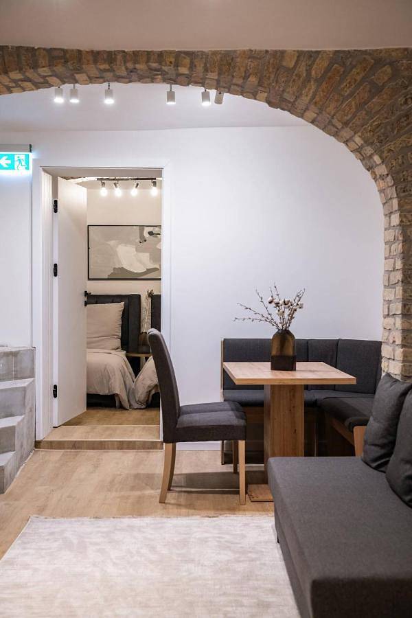 Ferienwohnung für 6 Personen, mit Balkon und Whirlpool in Mitte Berlin - 4