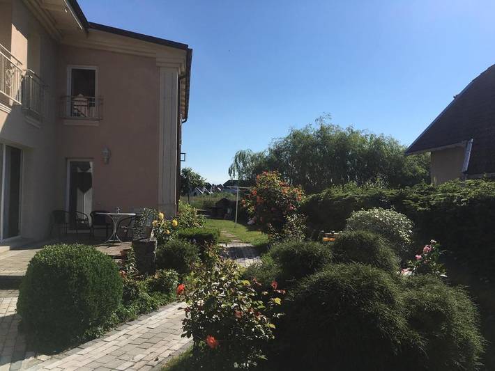 Ferienwohnung, mit Terrasse und Garten