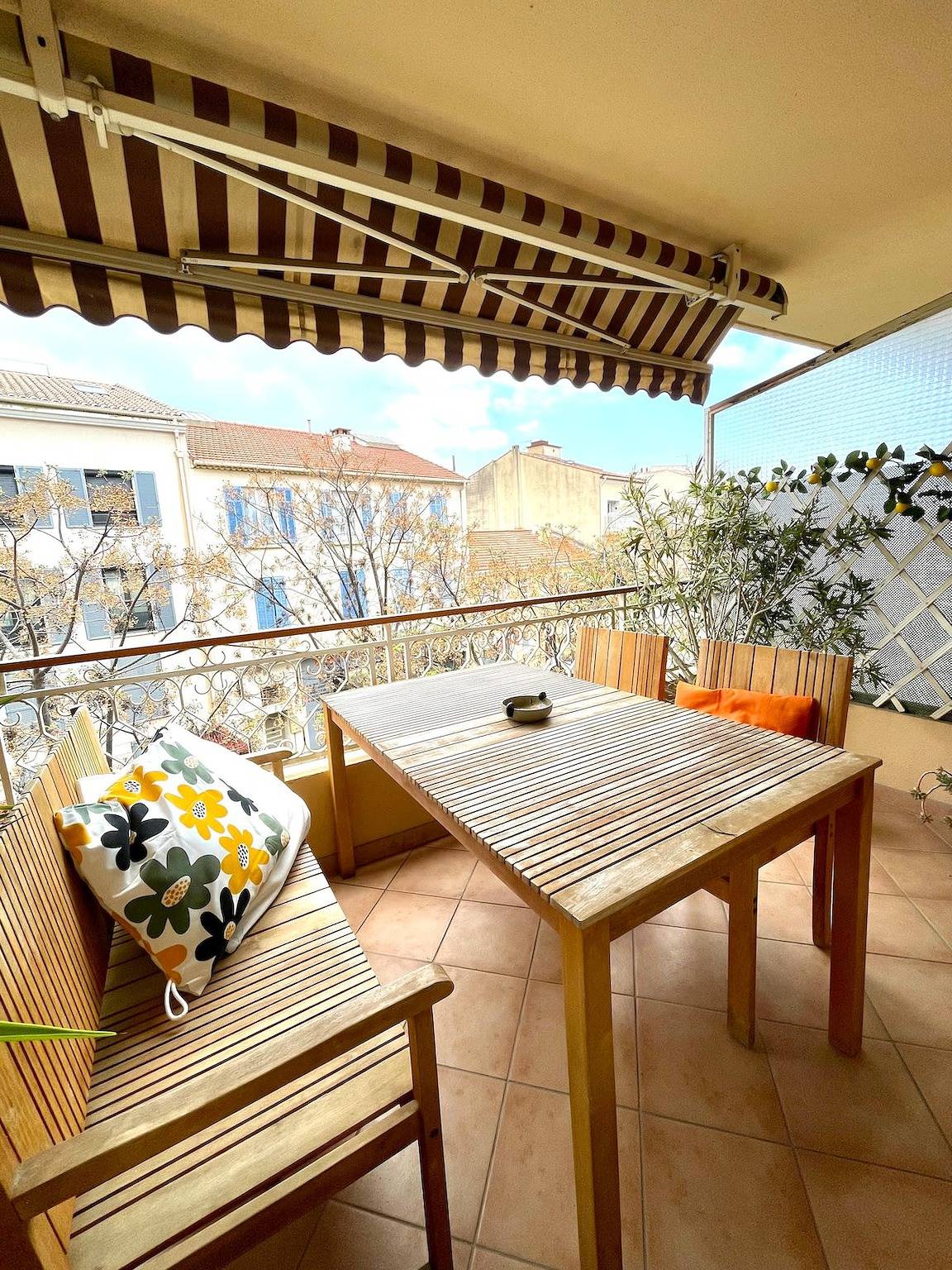 Geheel appartement, Vakantieappartement voor 4 personen met balkon in Sanary-sur-Mer, Toulon regio
